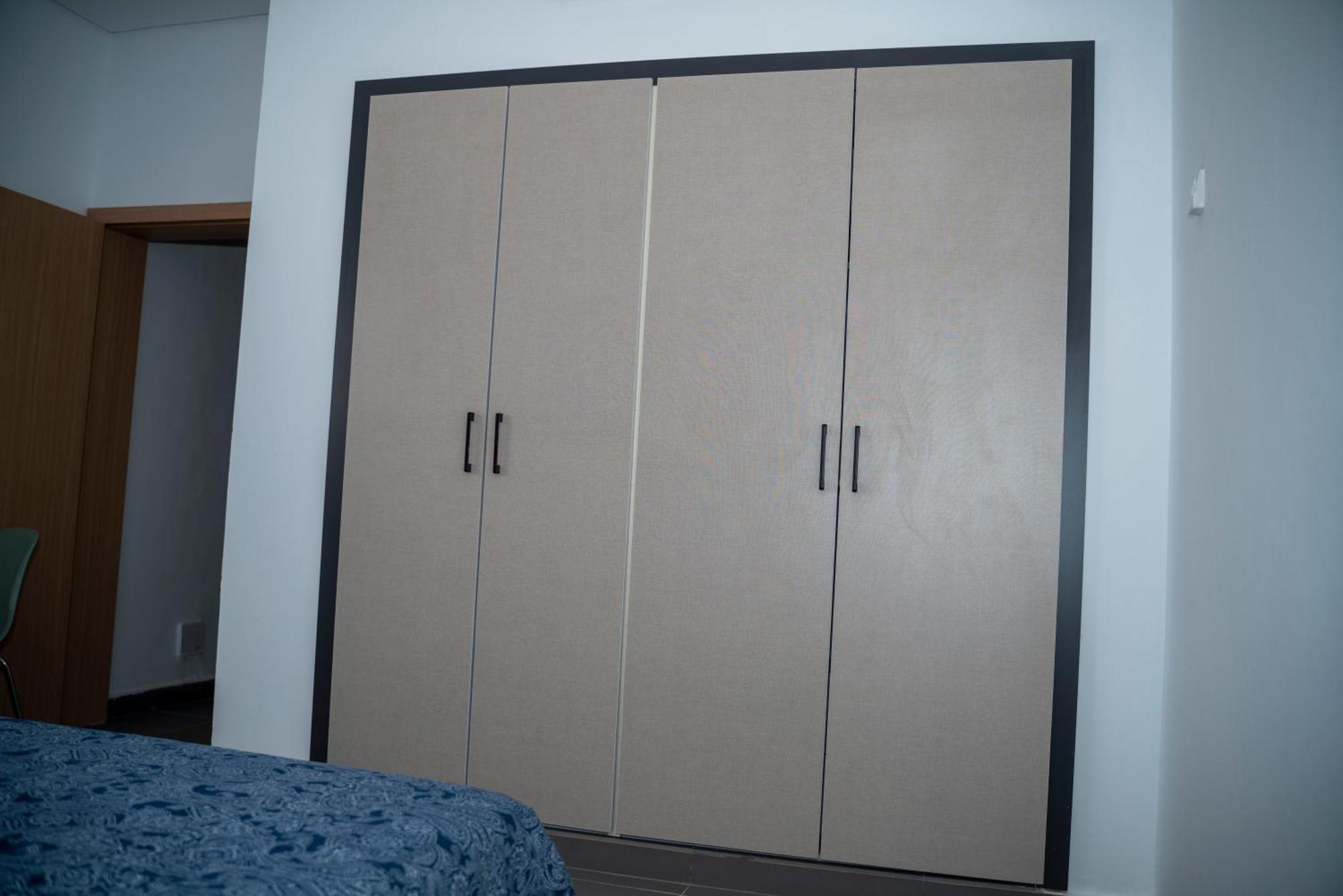 Le Bureau Club - Business Suites Nouakchott Bagian luar foto
